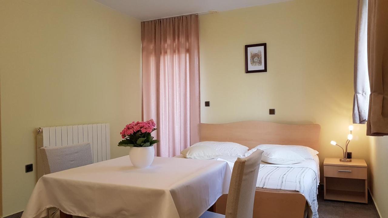 Cosy Villa Near The Beach Задар Екстериор снимка
